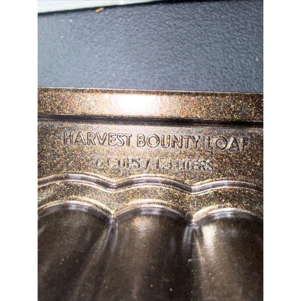Nordic Ware Harvest Bounty Loaf Pan Cast Aluminum 6 Cup Pumpkin Bread Mold US - Picture 3 of 7